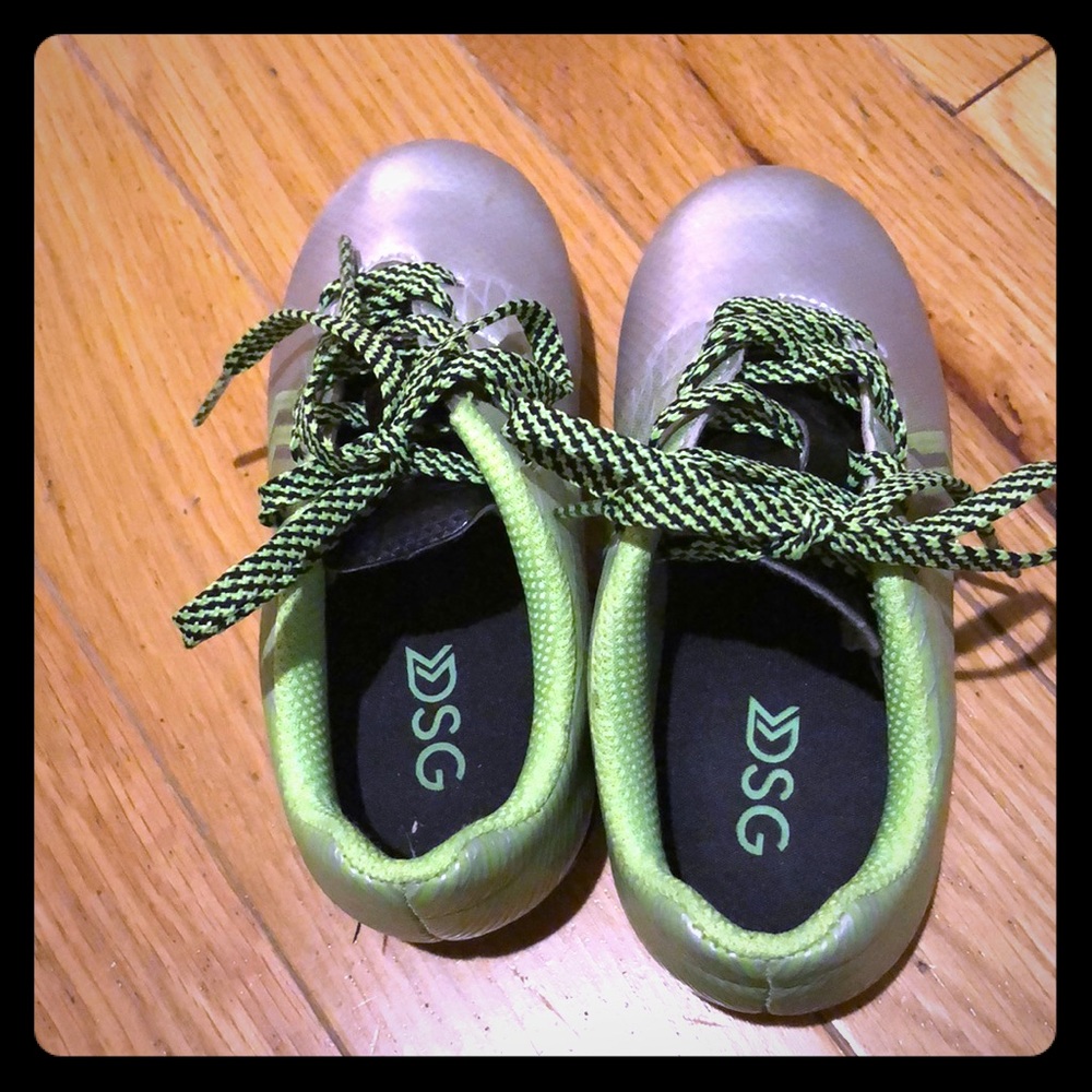 DSG boys girls soccer cleats toddler 8